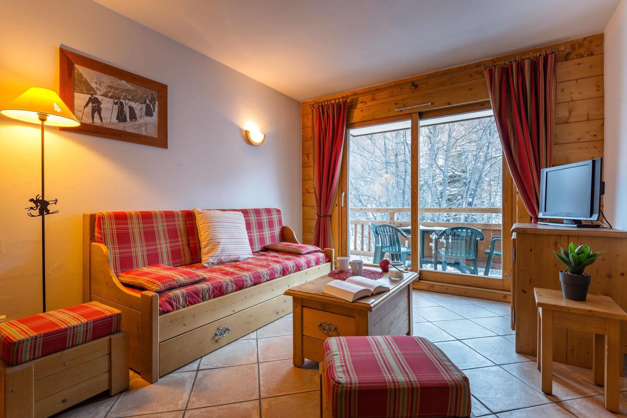 Lagrange Vacances Le Hameau Du Rocher Blanc Serre Chevalier Exterior photo